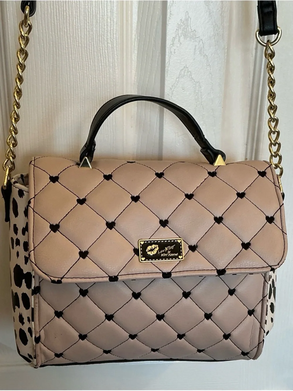 Luv Betsey by Betsey Johnson Pink Quilted Crossbody Bag Animal Print Side Hearts - Picture 1 of 16